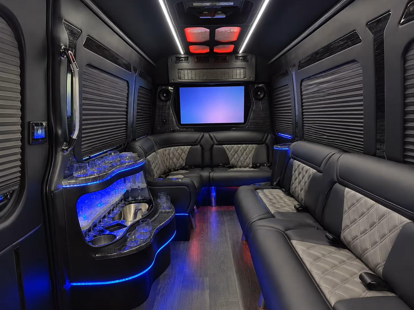 corporate airport transfer buses between pasadena and hobby or bush