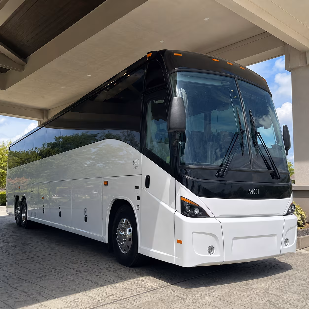 employee shuttle buses along spencer highway and beltway 8