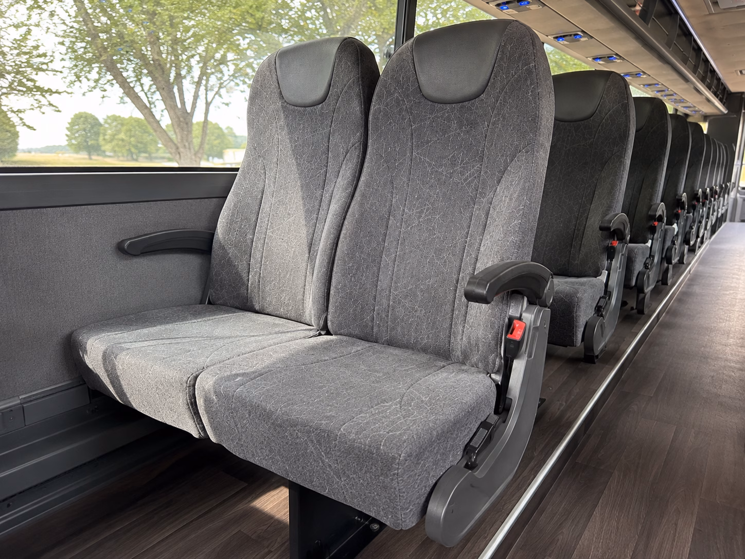 how the type of bus you choose changes the price in pasadena texas