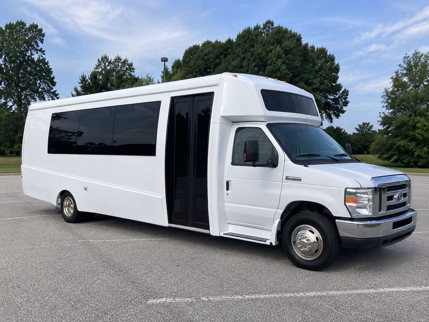 pasadena 18 passenger party bus