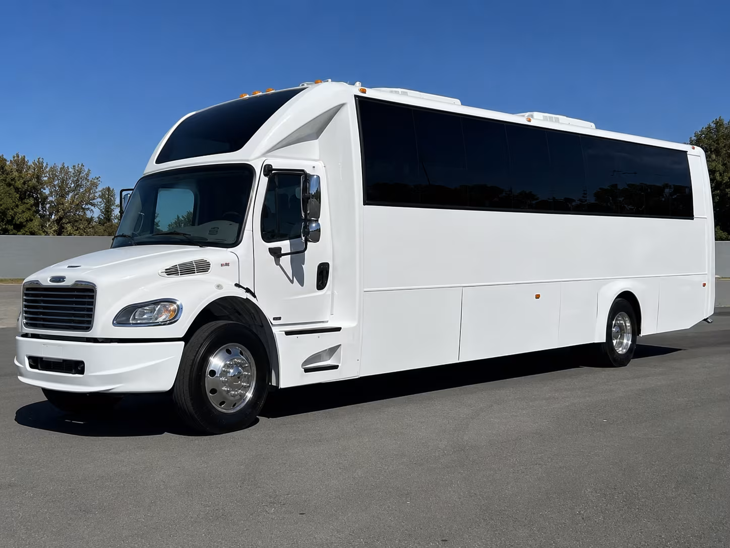 pasadena sporting event party bus rental